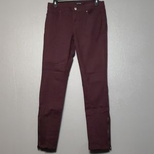 White House Black Market Burgundy Skinny leg 4R